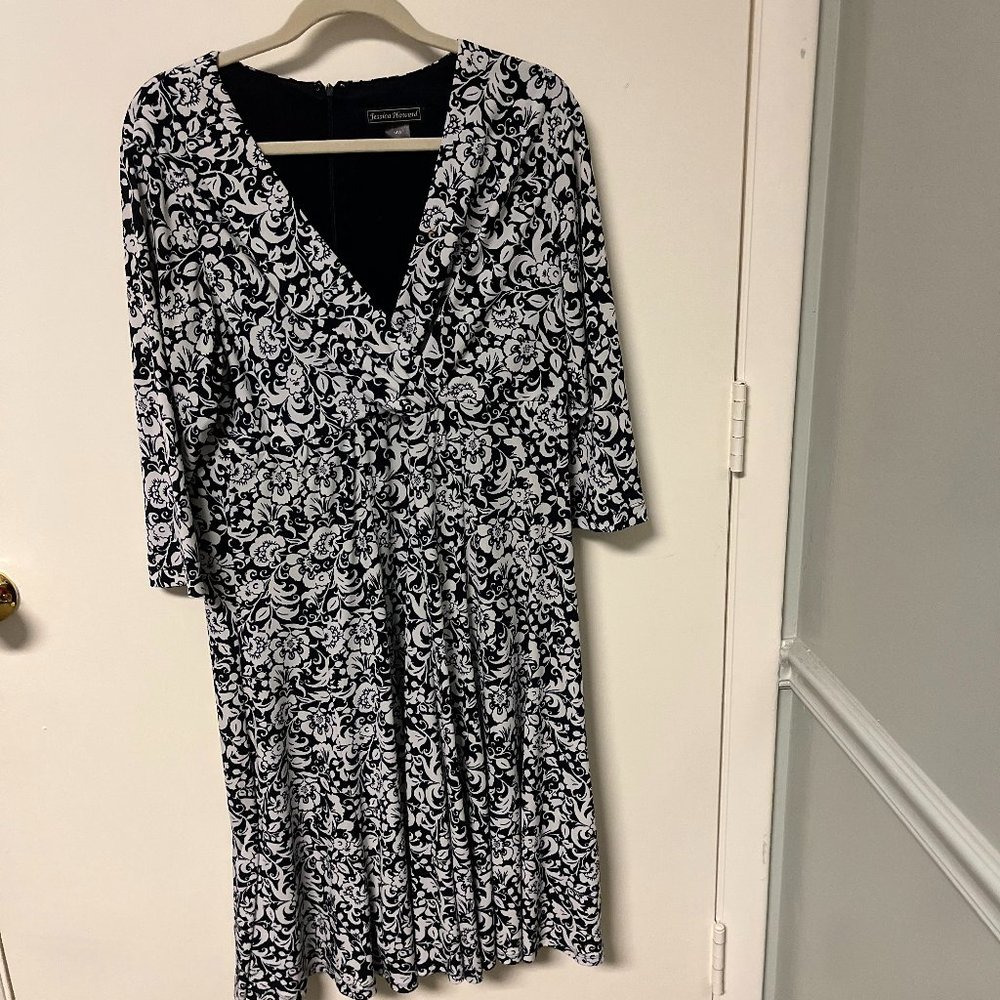 Lovely size 14W Jessica Howard black and white print dress